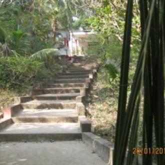 Way to Gokulananda Temple